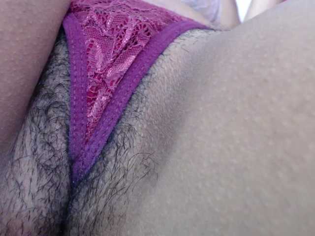 Ambaar's BongaCams show and profile