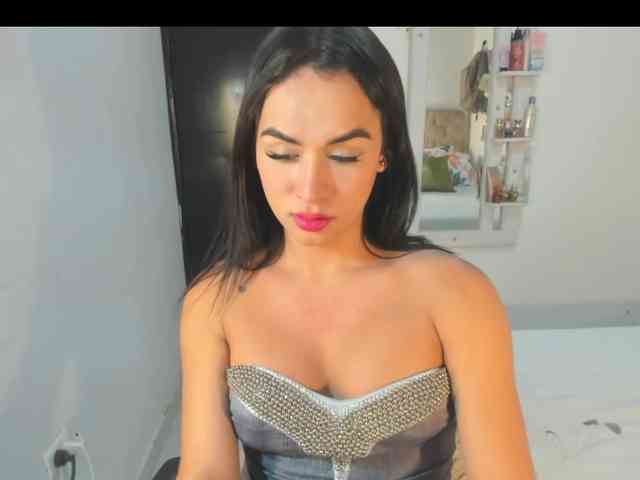 Liayoung1 Live Webcam on BongaCams