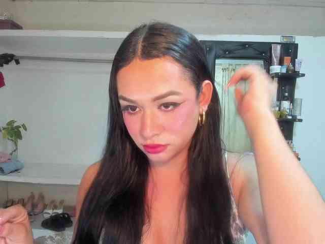 Liayoung1 Live Webcam on BongaCams