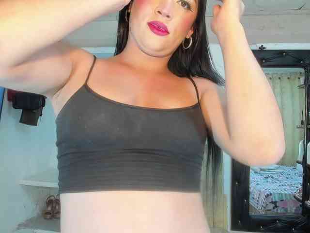 Liayoung1 Live Webcam on BongaCams