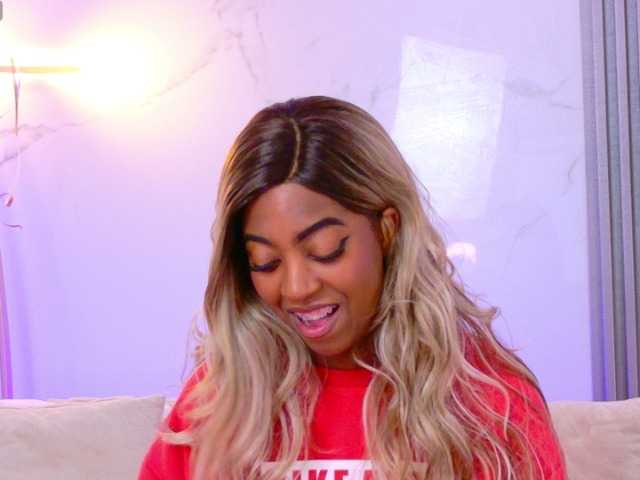 ebonydreams01's BongaCams show and profile