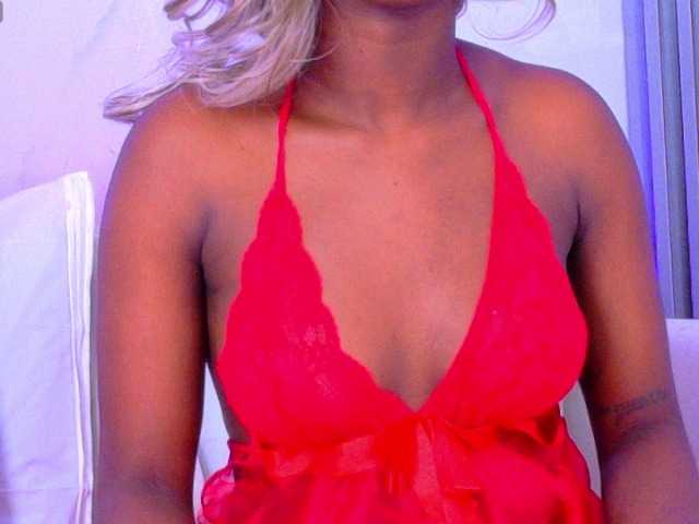 ebonydreams01's BongaCams show and profile