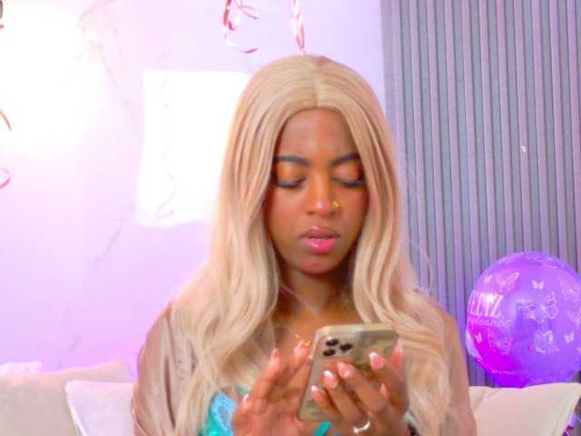 ebonydreams01's BongaCams show and profile