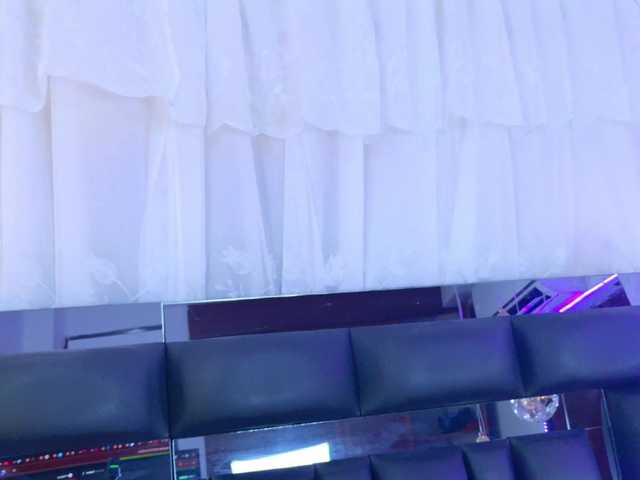 DahianaMoss's BongaCams show and profile