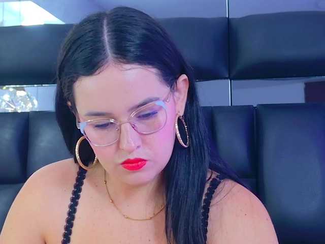 DahianaMoss's BongaCams show and profile