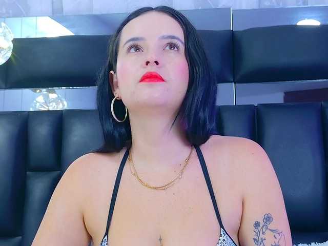 DahianaMoss's BongaCams show and profile