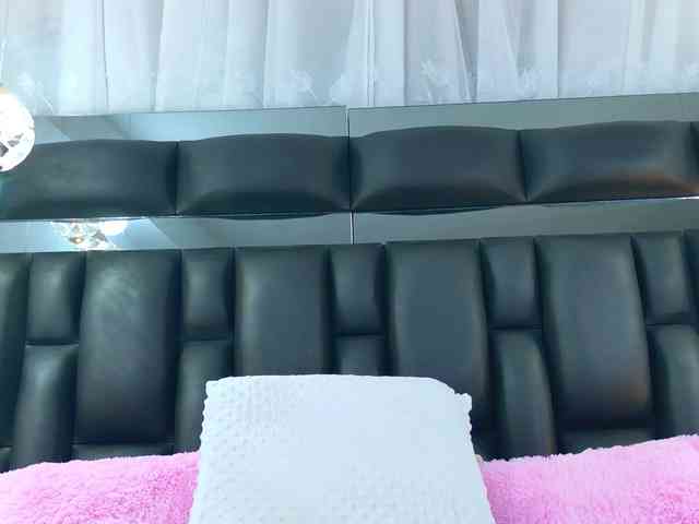 DahianaMoss webcam