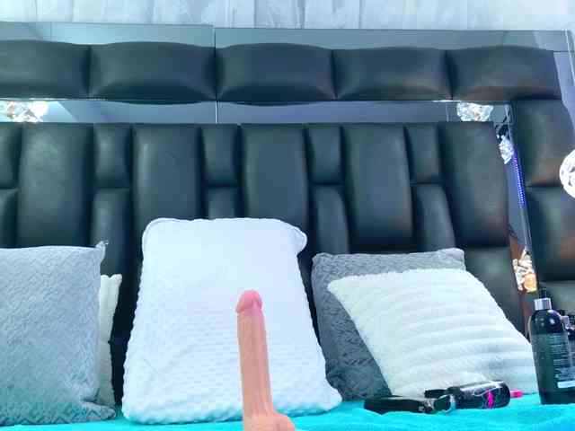 DahianaMoss webcam