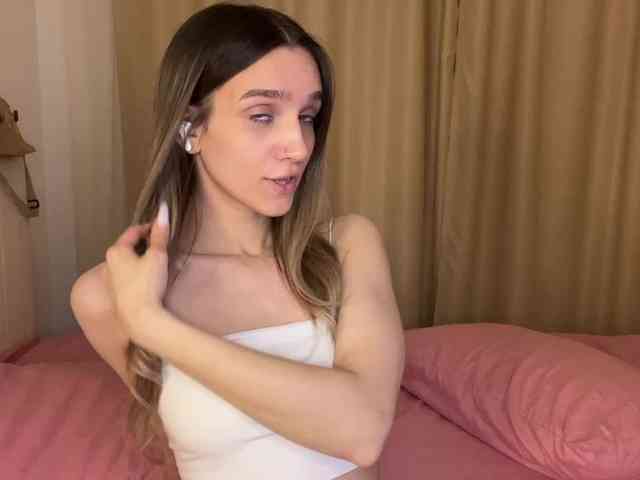 BabyTamagochi webcam