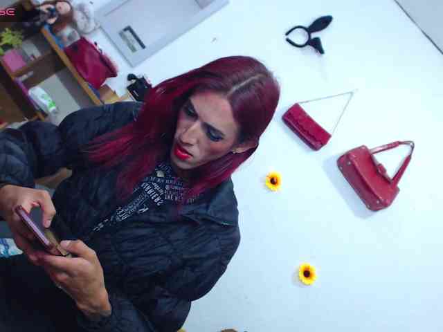 dominantvivi1 Live Webcam on BongaCams