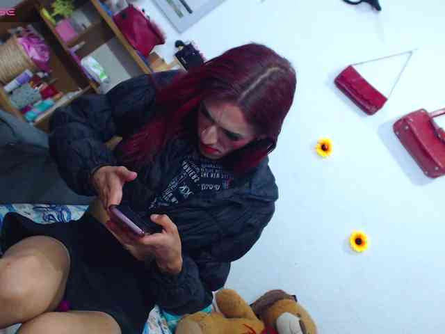dominantvivi1 Live Webcam on BongaCams