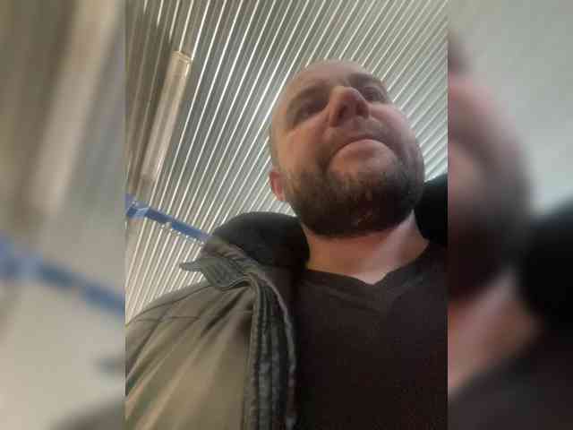 Artur1235 Live Webcam on BongaCams