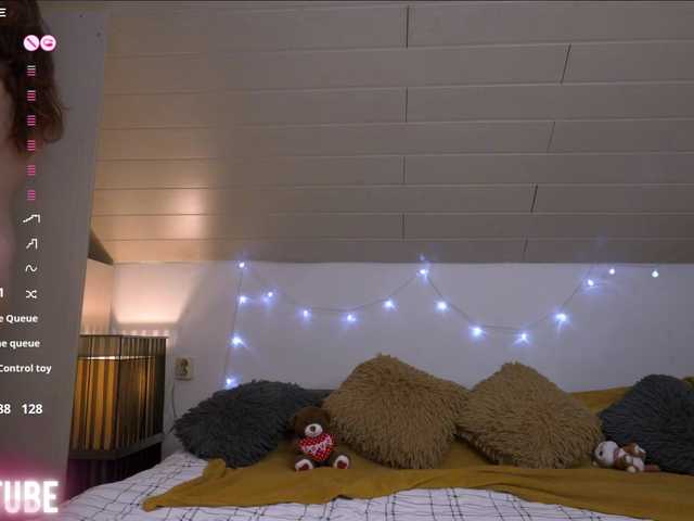 BUSTYTUBE's BongaCams show and profile