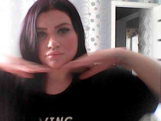 Karina1212 webcam