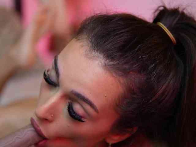 AngelinaCapri Live Webcam on BongaCams