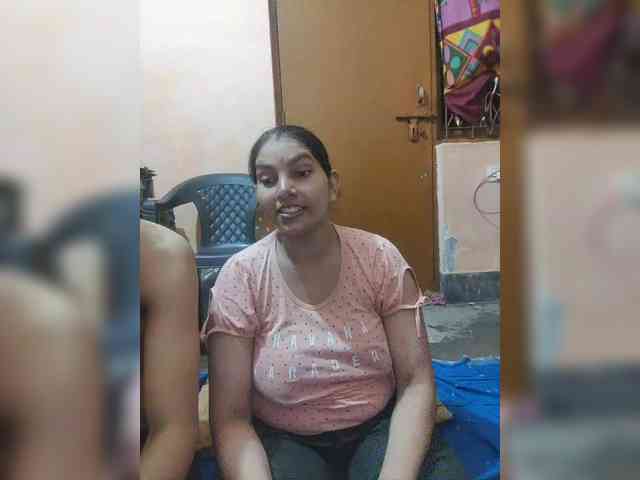 Dreams905 webcam