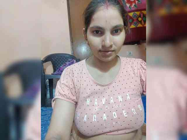 Dreams905 webcam
