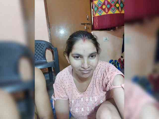 Dreams905 Live Webcam on BongaCams