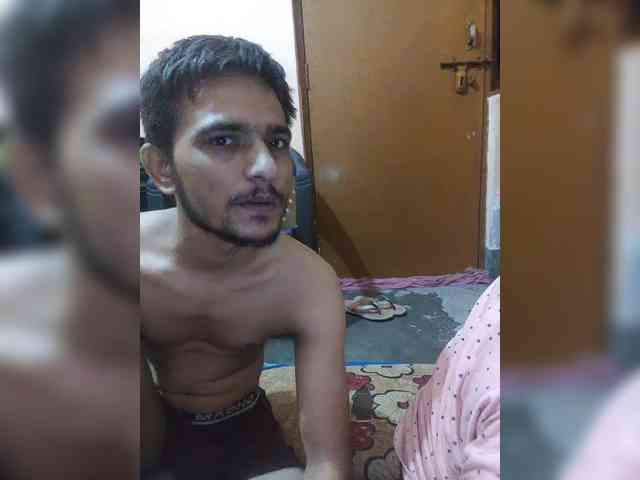 Dreams905 webcam