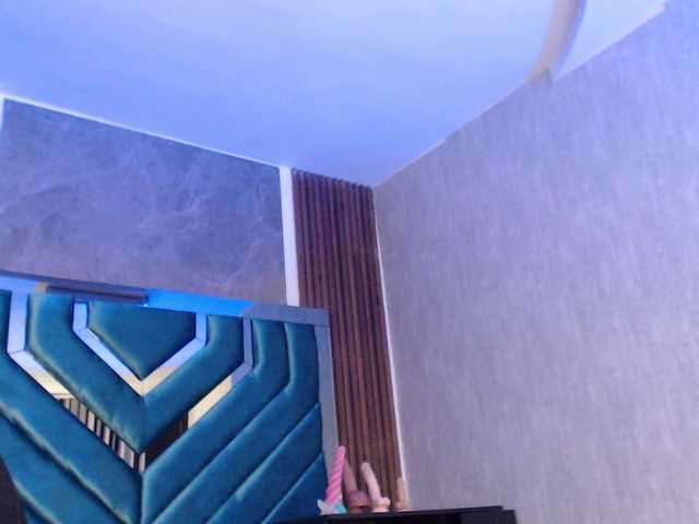Discover ValeryLargo from BongaCams