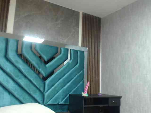 live cam show ValeryLargo