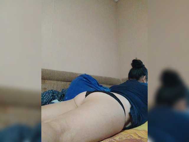 2Milf45's BongaCams show and profile