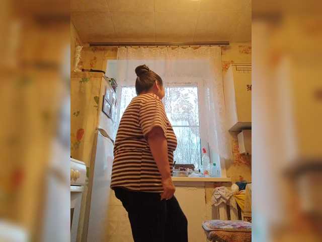 2Milf45's BongaCams show and profile