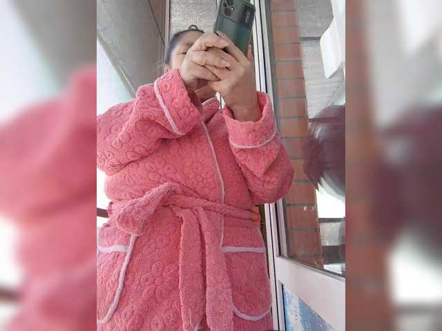 2Milf45's BongaCams show and profile