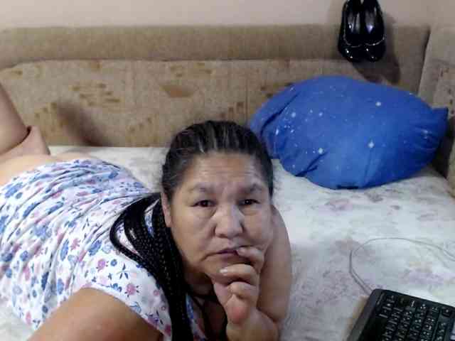 MilfZulfiya webcam