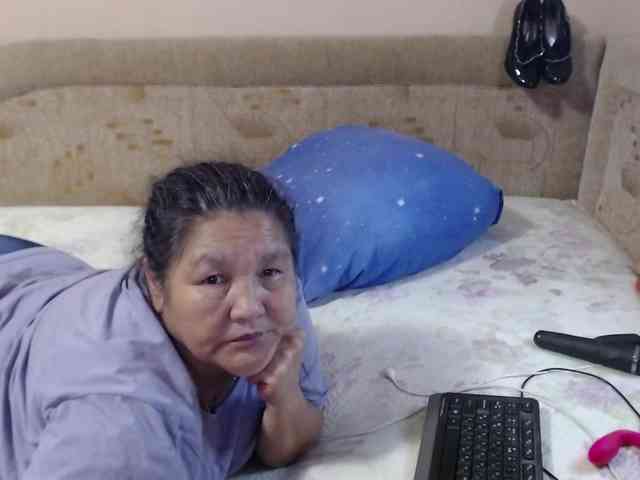 MilfZulfiya webcam