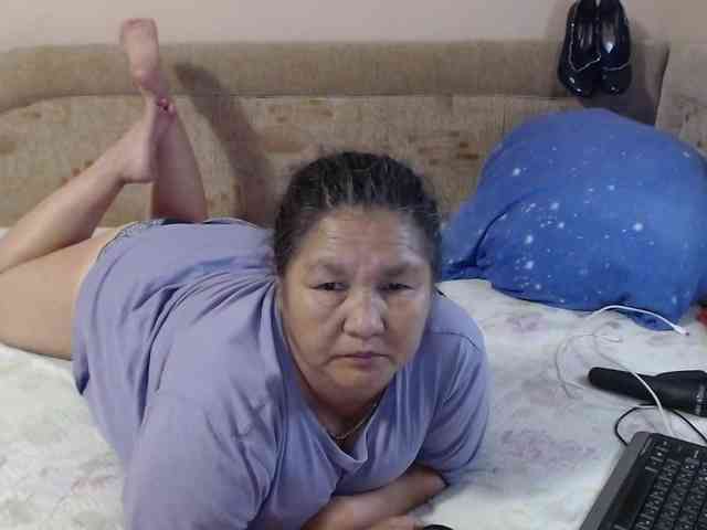 MilfZulfiya webcam