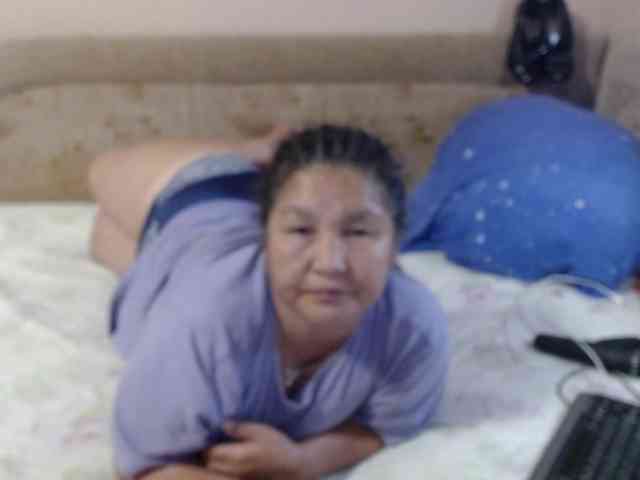 MilfZulfiya webcam