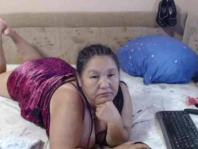 MilfZulfiya webcam