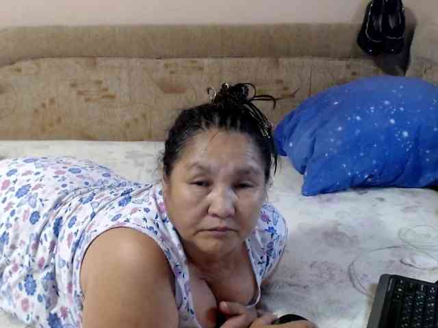MilfZulfiya webcam