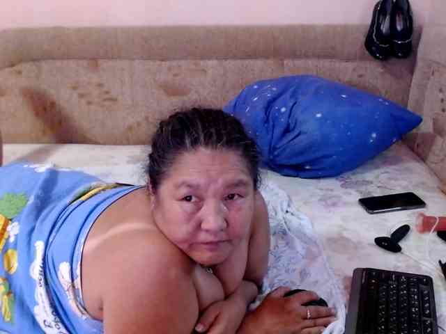 MilfZulfiya webcam