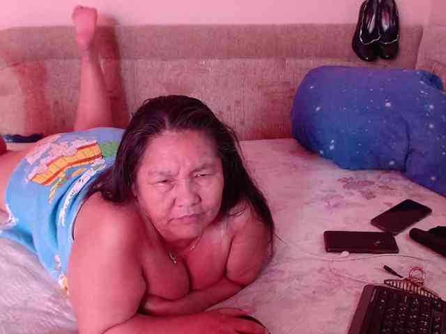 MilfZulfiya webcam