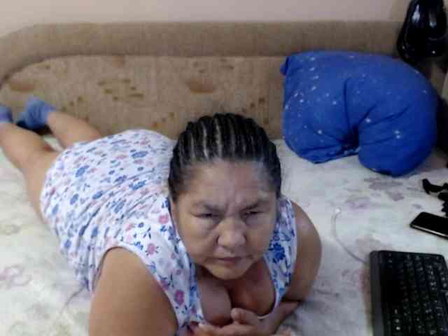 MilfZulfiya webcam