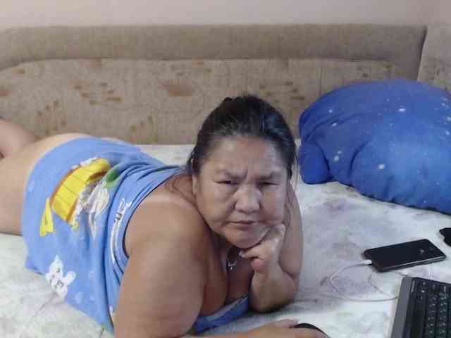 MilfZulfiya webcam
