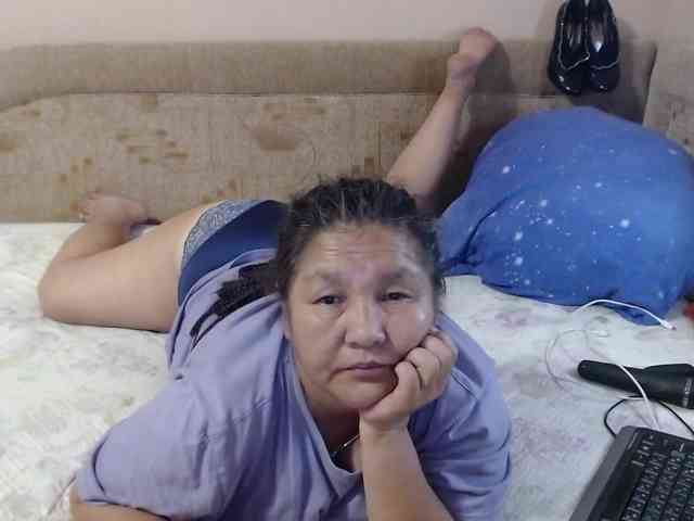 MilfZulfiya webcam