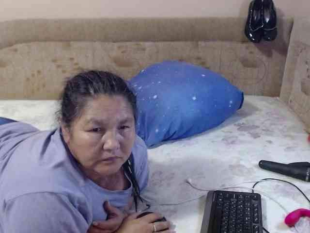 MilfZulfiya webcam