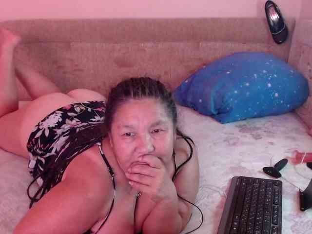 MilfZulfiya webcam