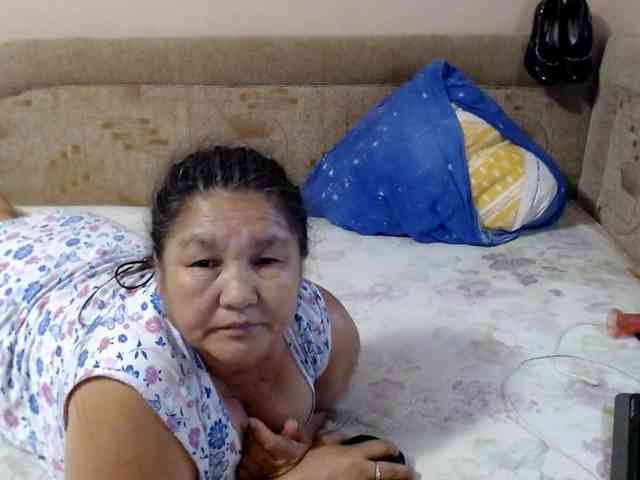 MilfZulfiya webcam