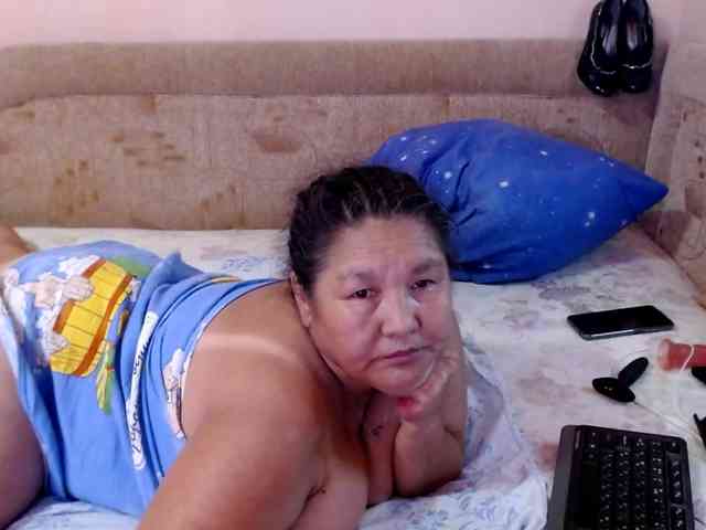 MilfZulfiya webcam