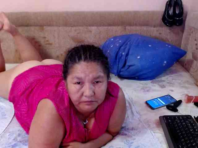 MilfZulfiya webcam