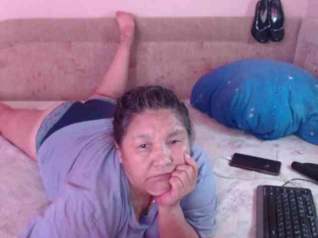 MilfZulfiya webcam