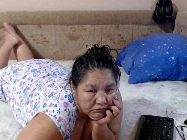 MilfZulfiya webcam