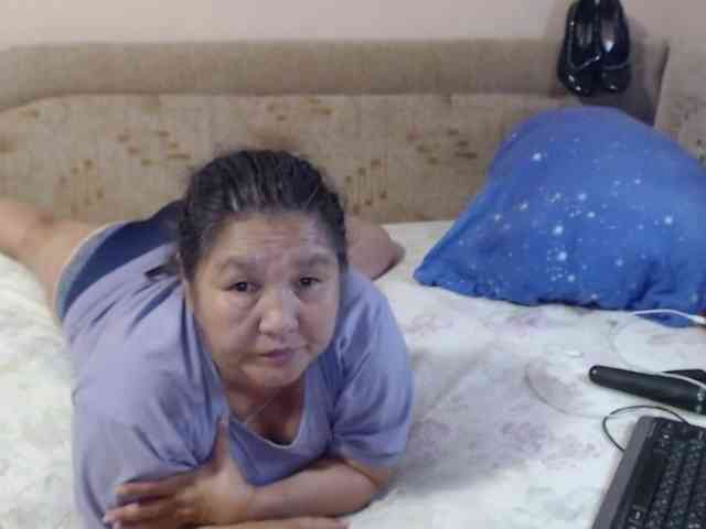 MilfZulfiya webcam