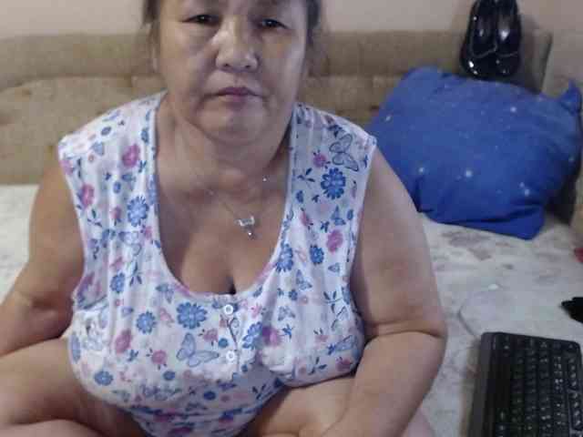 2Milf45 Live Webcam on BongaCams