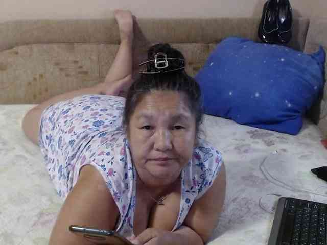 MilfZulfiya webcam