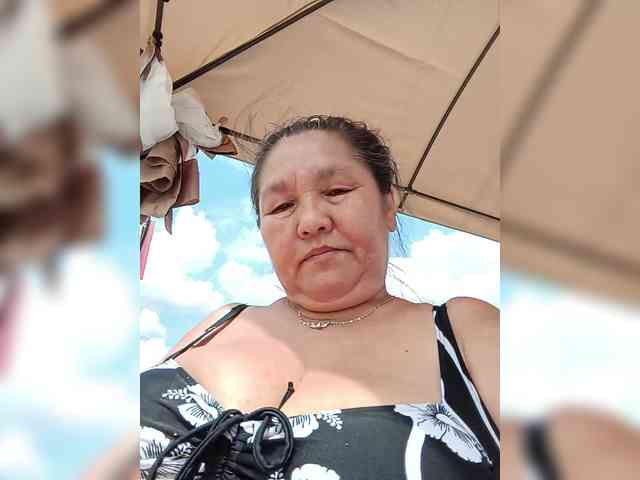 MilfZulfiya webcam